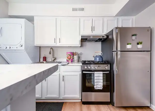 Photo of 14001 Ambaum Blvd SW, Burien, WA 98166