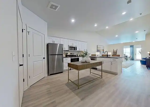 Property at Arabella Apartments - 19501 E 31st Terrace Dr S, Independence, MO, 64057, 2 beds, 2 baths, [object Object]