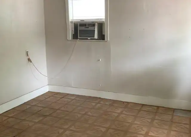 Property at 2422 Southmore Blvd Unit 03, Houston, TX, 77004, 3 beds, 1 bath, [object Object]