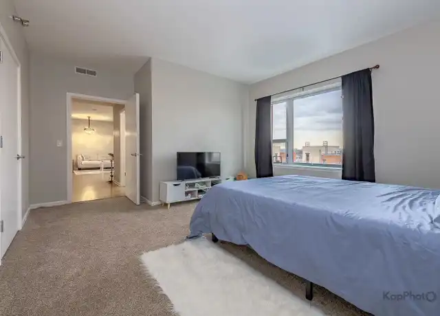 Property at 100 N Hermitage Ave, Chicago, IL, 60612, 1 bed, 1 bath, [object Object]