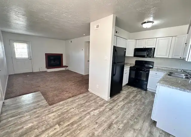Property at 1241 Menaul Blvd NW Unit B, Albuquerque, NM, 87107, 2 beds, 1 bath, [object Object]