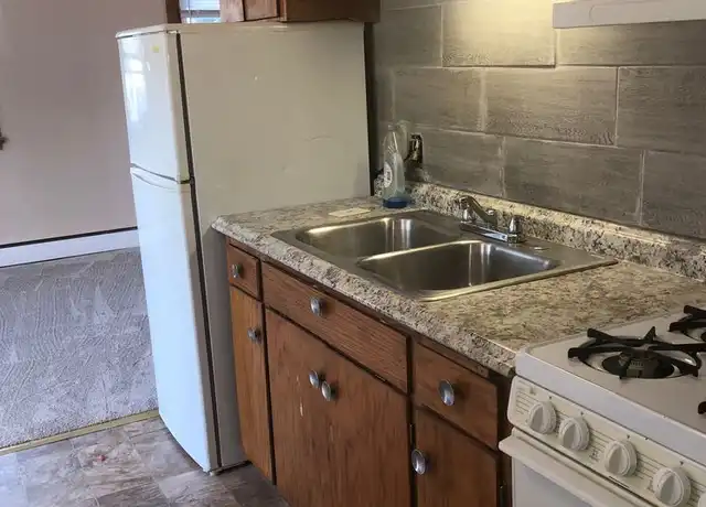 Property at 654 Stryker Ave Unit 3, St Paul, MN, 55107, 1 bed, 1 bath, [object Object]