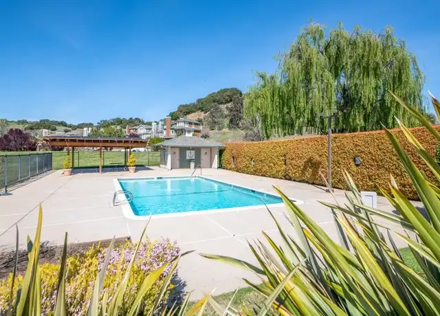 Property at 42 Wharf Cir, San Rafael, CA, 94903, 2 beds, 1 bath, [object Object]