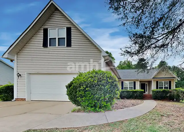 Property at 5 Stonington Way, Taylors, SC, 29687, 3 beds, 2 baths, [object Object]