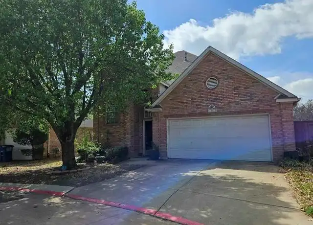 Property at 611 Ashbrook Ct, Euless, TX, 76039, 3 beds, 2 baths, [object Object]
