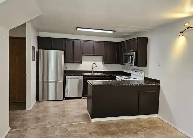 Property at 2806 S Barnette St Apt 3, Fairbanks, AK, 99701, 2 beds, 1 bath, [object Object]
