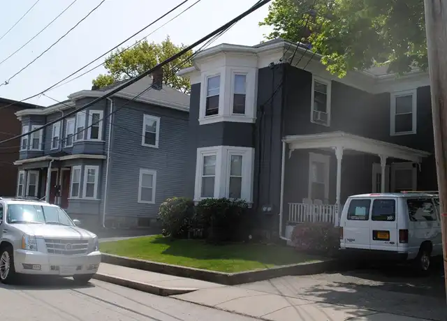 Property at 31 Walnut St Unit 2, Waltham, MA, 02453, 1 bed, 1 bath, [object Object]