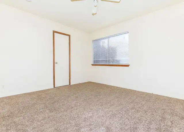 Property at 3400 Northeast Pkwy, San Antonio, TX, 78218, 1 bed, 1 bath, [object Object]