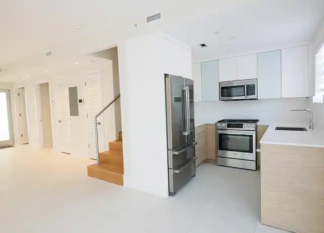 Property at 643 Jefferson Ave #12, Miami Beach, FL, 33139, 2 beds, 2 baths, [object Object]