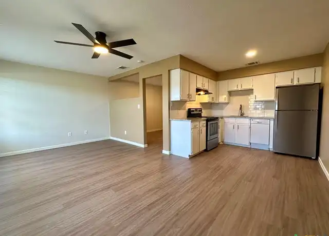 Property at 1409 N Bishop St Unit 3, San Marcos, TX, 78666, 1 bed, 1 bath, [object Object]