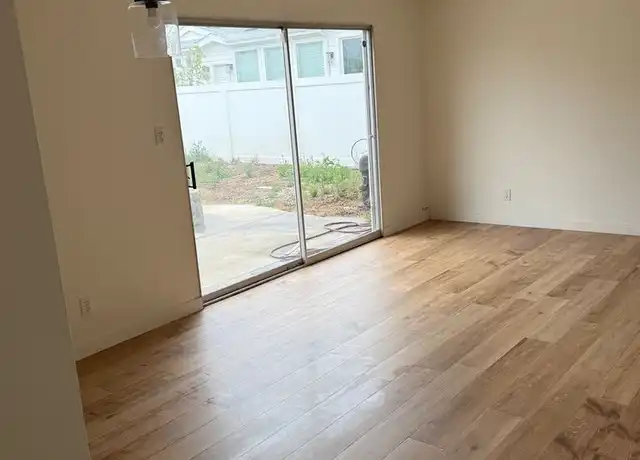 Property at 2582 Seahorse Ave Unit 2584, Ventura, CA, 93001, 2 beds, 1.5 baths, [object Object]