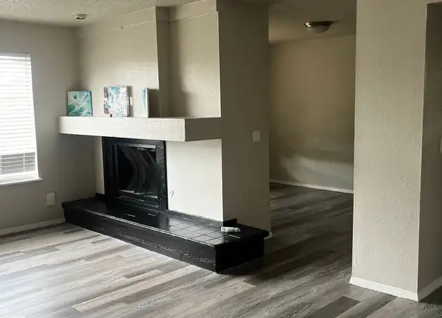 Property at 2600 W I 240 Service Rd, Oklahoma City, OK, 73159, 2 beds, 2 baths, [object Object]