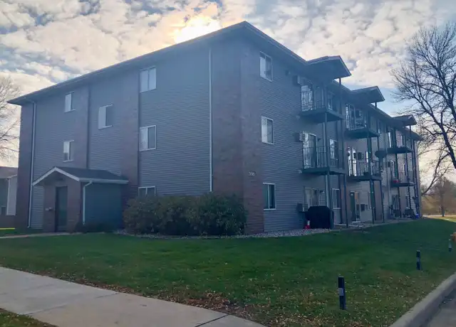 Property at Lakeport Village - 5801 W Christopher Pl, Sioux Falls, SD, 57106, 2-3 beds, 1 bath, [object Object]