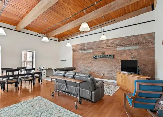Property at 4 Powder Mill Sq, Andover, MA, 01810, 1 bed, 2 baths, [object Object]