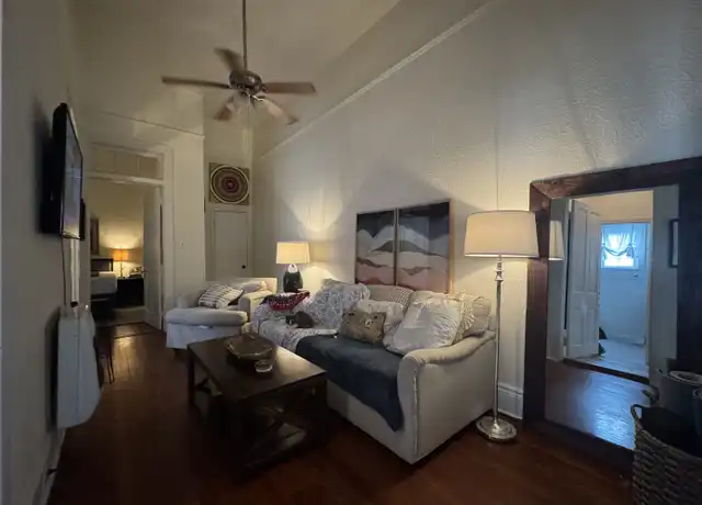 Property at 4235 Coliseum St, New Orleans, LA, 70115, 2 beds, 1 bath, [object Object]