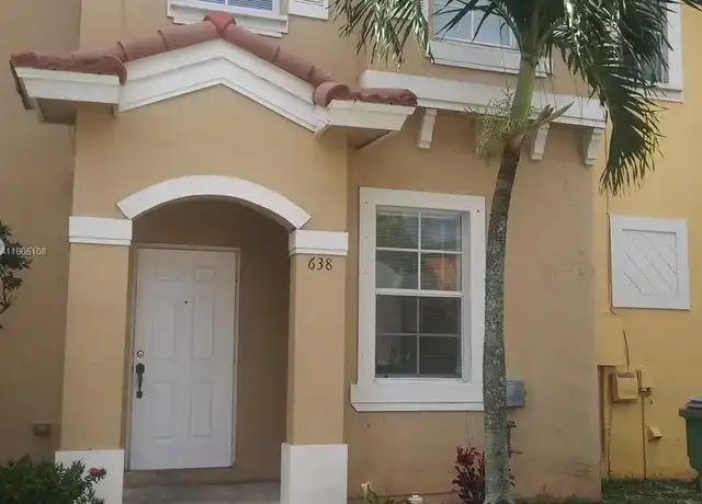 Property at 638 E Mowry Ct, Homestead, FL, 33030, 3 beds, 3 baths, [object Object]