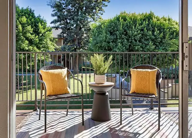 Photo of 273 W Arrow Hwy, Azusa, CA 91702