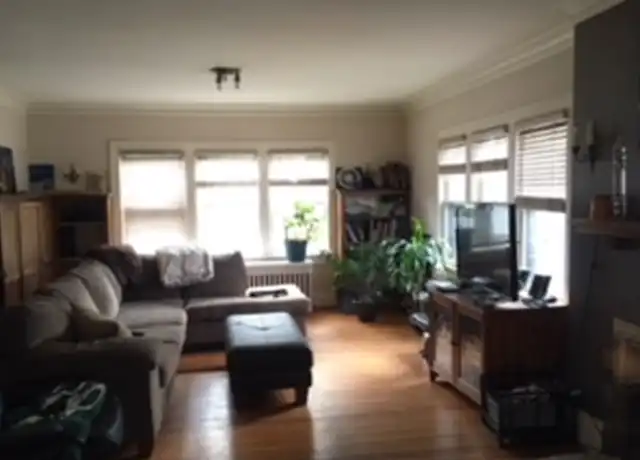 Property at 124 Groveland Ave Unit 2, Minneapolis, MN, 55403, 3 beds, 2 baths, [object Object]