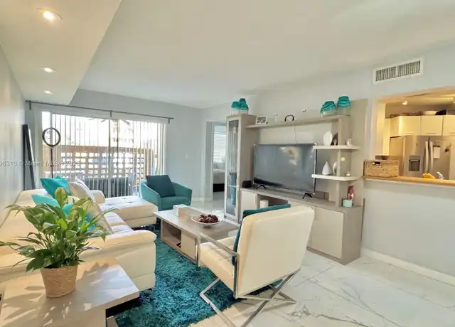 Property at 9701 Fontainebleau Blvd Unit C106, Miami, FL, 33172, 2 beds, 1 bath, [object Object]