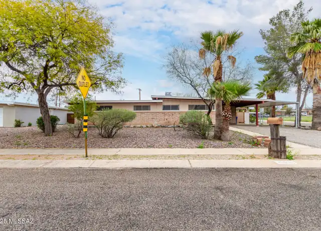 Property at 7006 E Flamenco Pl, Tucson, AZ, 85710, 4 beds, 2 baths, [object Object]