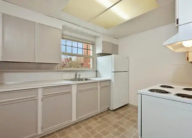 Property at Victor Apartments - 1705 S Stevens St, Seattle, WA, 98144, 1 bed, 1 bath, [object Object]