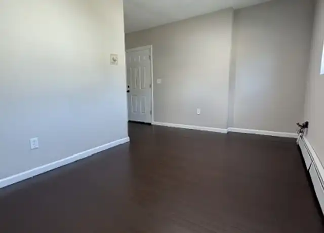 Property at 90 Hobson St, Bloomfield, NJ, 07003, 2 beds, 1 bath, [object Object]