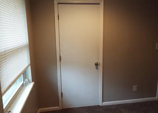 Property at 9316 E Independence Ave Unit 2, Independence, MO, 64053, 2 beds, 1 bath, [object Object]