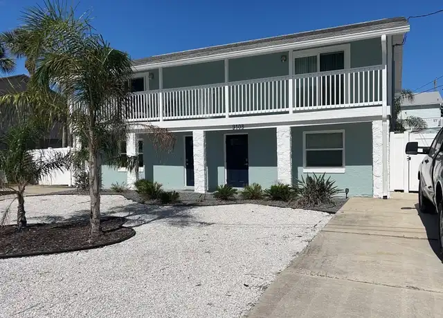 Property at 910 Maple St, New Smyrna Beach, FL, 32169, 2 beds, 2 baths, [object Object]