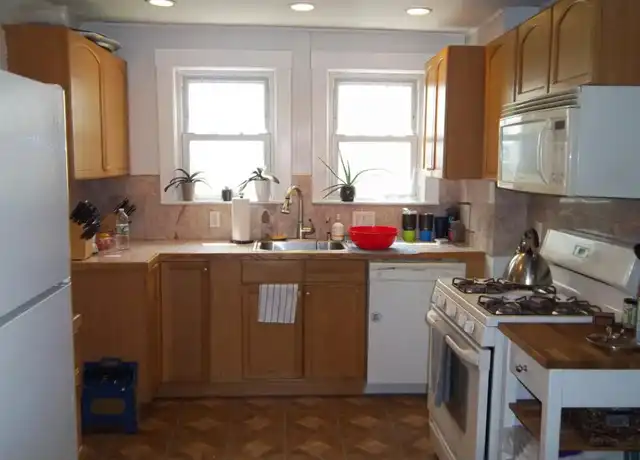Property at 321 Alewife Brook Pkwy Unit 1, Somerville, MA, 02144, 2 beds, 2 baths, [object Object]