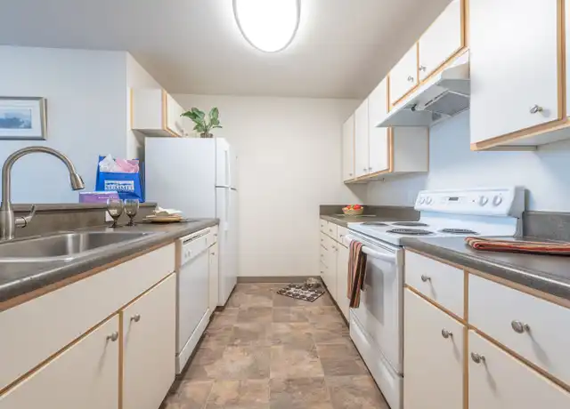 Property at Buckman Terrace - 303 NE 16th Ave, Portland, OR, 97232, 1 bed, 1 bath, [object Object]