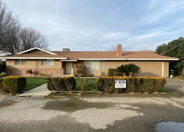 Property at 2601 Sierra St, Kingsburg, CA, 93631, 3 beds, 2 baths, [object Object]