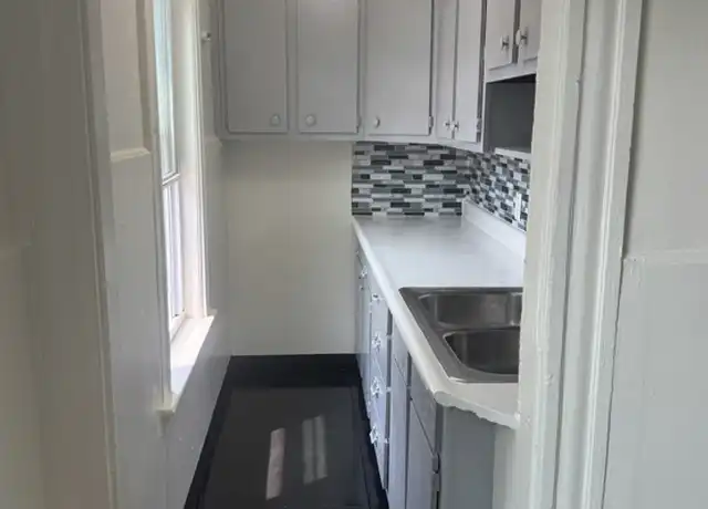Property at 74 Rodney St Unit 3, Worcester, MA, 01605, 2 beds, 1 bath, [object Object]