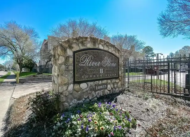 Property at 10855 Meadowglen Ln #1131, Houston, TX, 77042, 2 beds, 2 baths, [object Object]