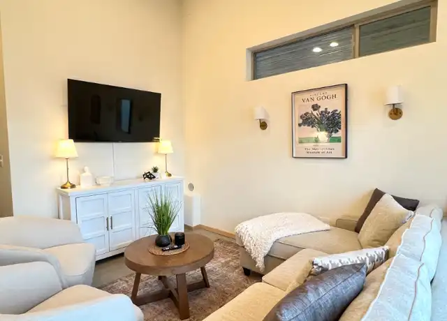 Property at 617 S Adams St Unit 101, Spokane, WA, 99204, 2 beds, 1 bath, [object Object]