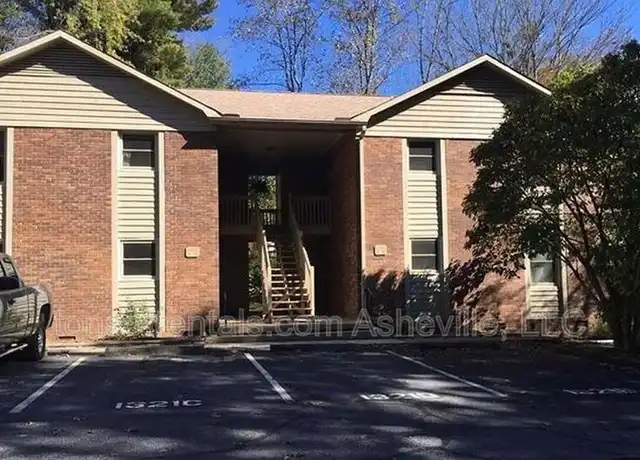 Property at 1321 4th Ave W, Hendersonville, NC, 28739, 2 beds, 2 baths, [object Object]