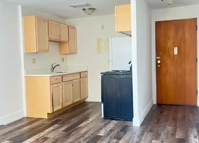 Property at 1800 Fremont Ave N Unit 202, Minneapolis, MN, 55411, 1 bed, 1 bath, [object Object]