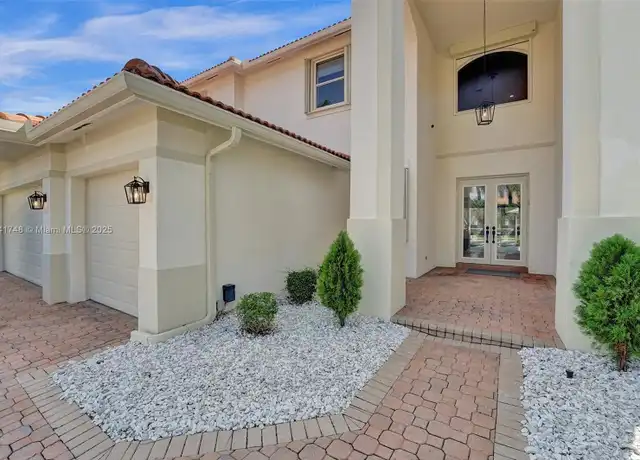 Property at 1727 Victoria Pointe Cir, Weston, FL, 33327, 5 beds, 4 baths, [object Object]