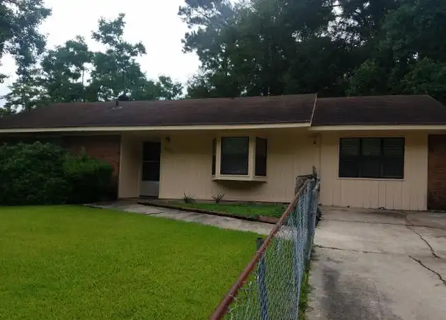 Property at 1043 Westwood Dr, Leesville, LA, 71446, 3 beds, 1.5 baths, [object Object]