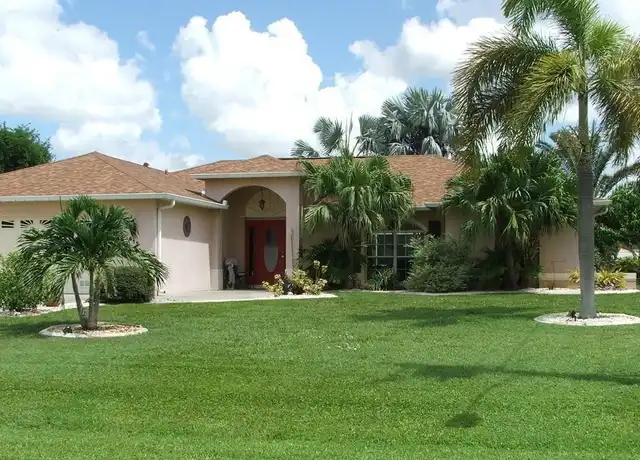 Property at 613 SE 21st St, Cape Coral, FL, 33990, 3 beds, 2 baths, [object Object]