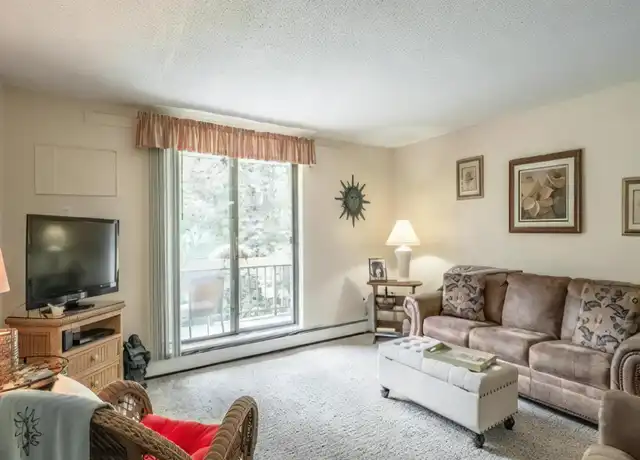 Property at 20 Quarry Rd, Waterville, ME, 04901, 1 bed, 1 bath, [object Object]