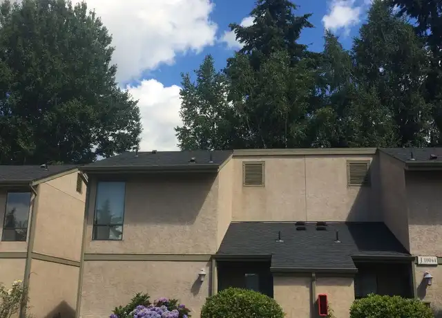 Property at 10044 NE 138th Pl Unit J2, Kirkland, WA, 98034, 2 beds, 1.5 baths, [object Object]