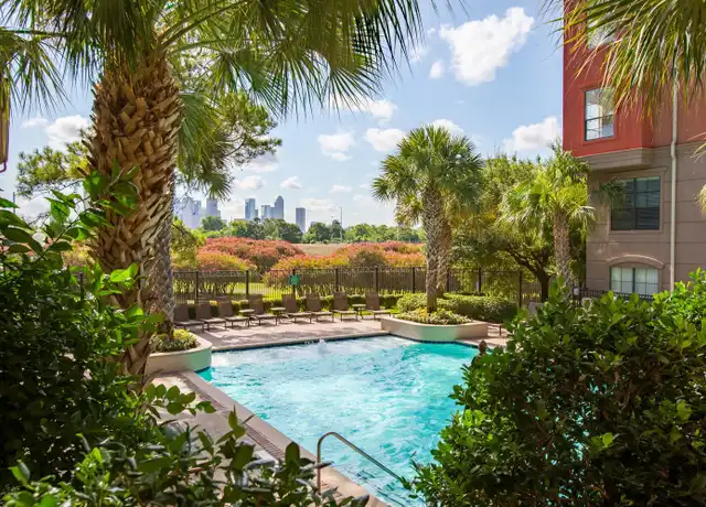Property at 321 Jackson Hill St Unit B0-14, Houston, TX, 77007, 2 beds, 2 baths, [object Object]