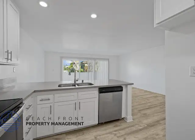Photo of 1625 Redondo Ave, Long Beach, CA 90804