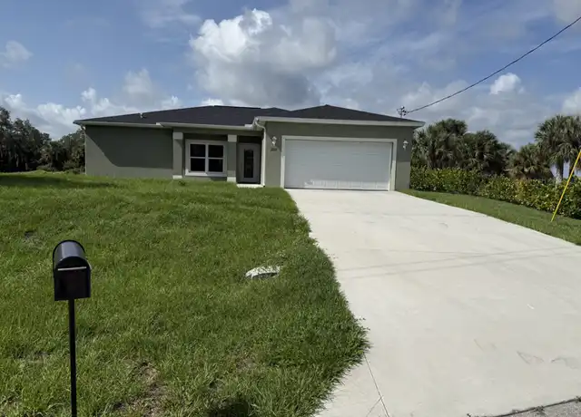 Property at 1136 S Hilton Cir, Labelle, FL, 33935, 3 beds, 2 baths, [object Object]