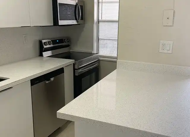 Property at 1078 NorthEast 39th Street - 1078 NE 39th St, Oakland Park, FL, 33334, 1 bed, 1 bath, [object Object]