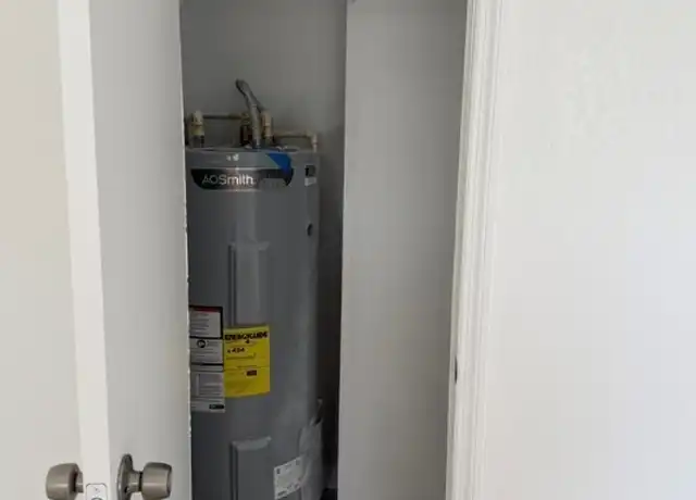 Property at 2452 Stella St Unit 105, Fort Myers, FL, 33901, 2 beds, 1 bath, [object Object]