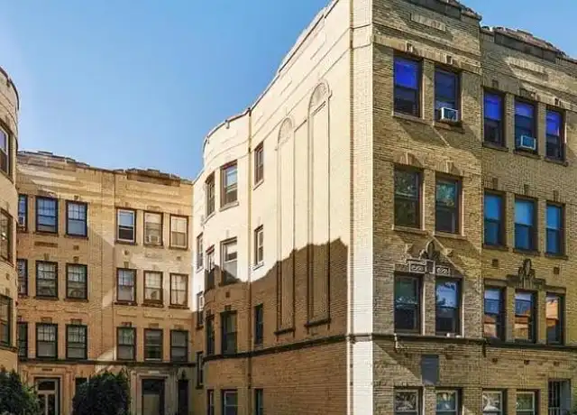Property at 5452 N Campbell Ave, Chicago, IL, 60625, 2 beds, 1 bath, [object Object]