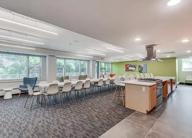 Property at The Markham - 2730 Hazelwood St, Saint Paul, MN, 55109, 1-2 bed, 1 bath, [object Object]