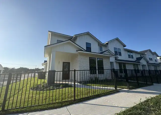 Property at 5811 S 31st St Unit 301, Temple, TX, 76502, 3 beds, 2.5 baths, [object Object]