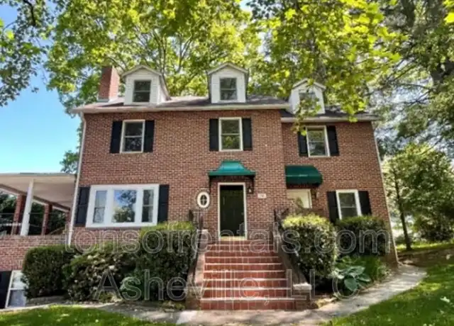 Property at 1316 Hyman Ave #3, Hendersonville, NC, 28792, 1 bed, 1 bath, [object Object]